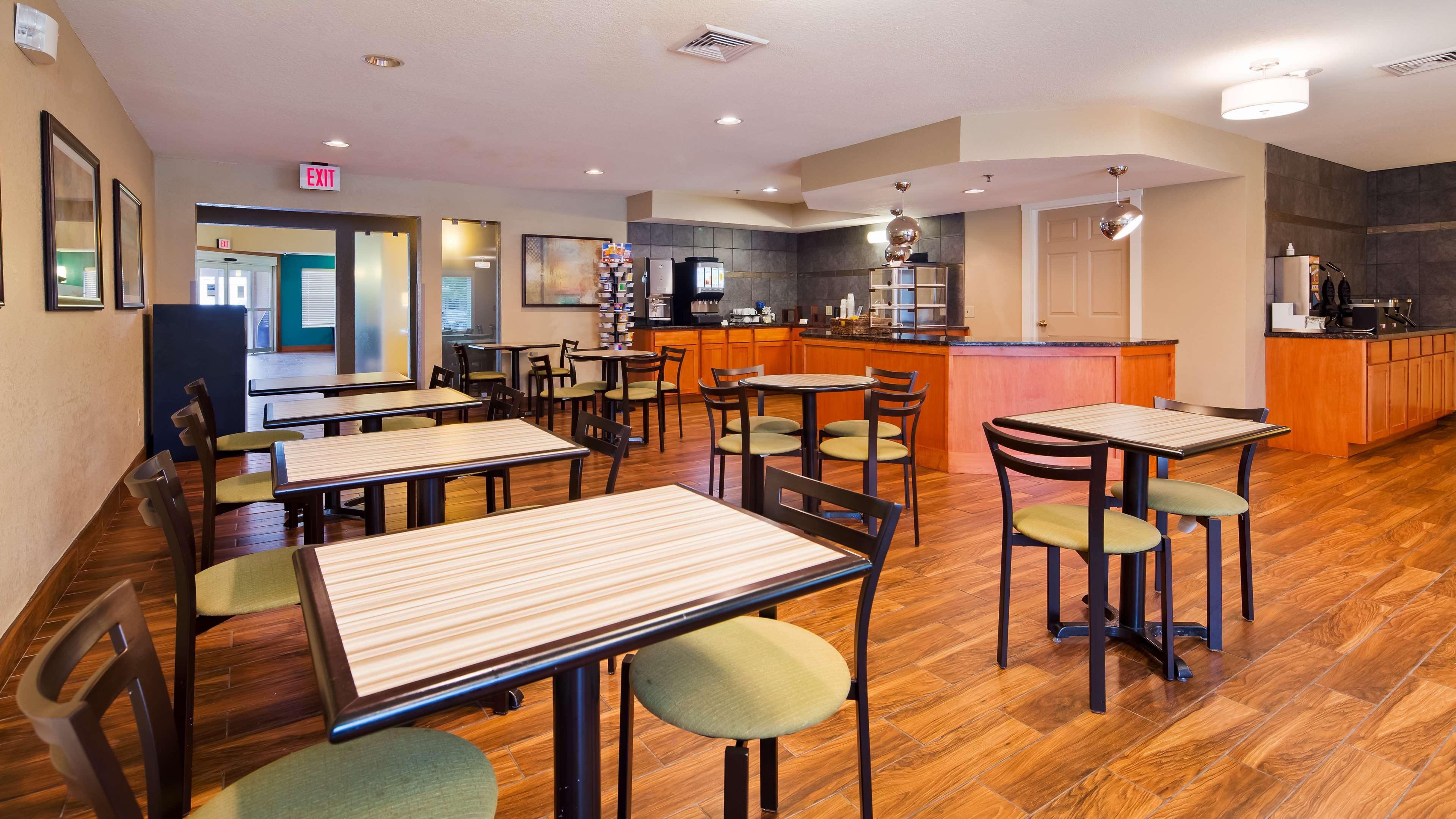 Best Western City Hotel פירמאסנס מראה חיצוני תמונה