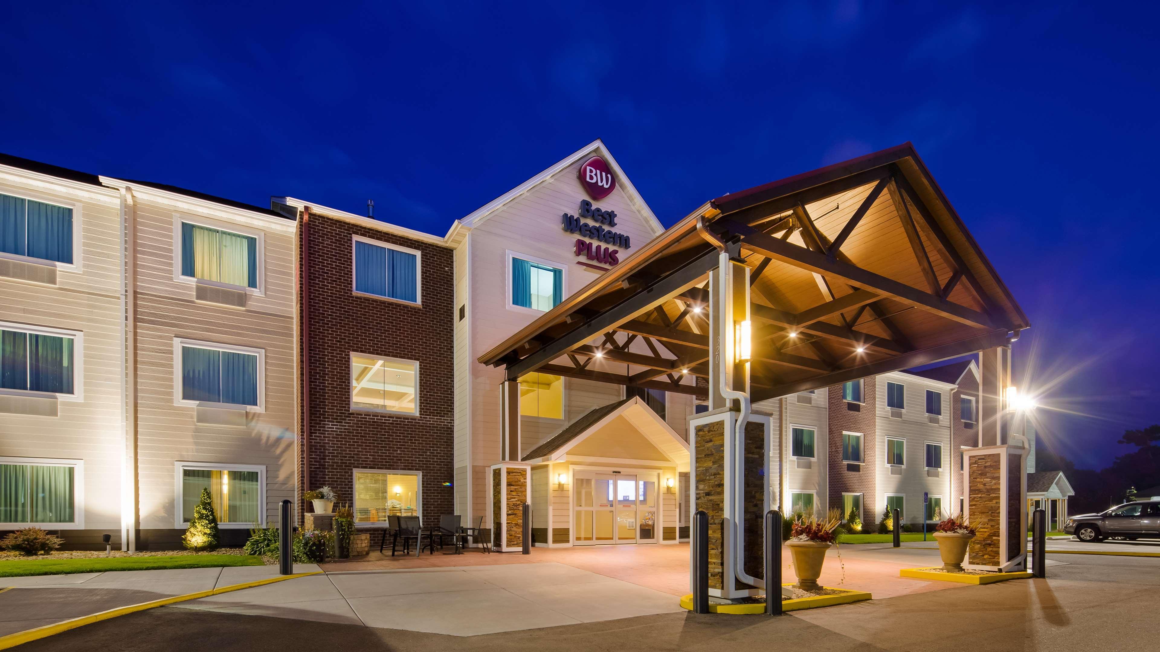 Best Western City Hotel פירמאסנס מראה חיצוני תמונה