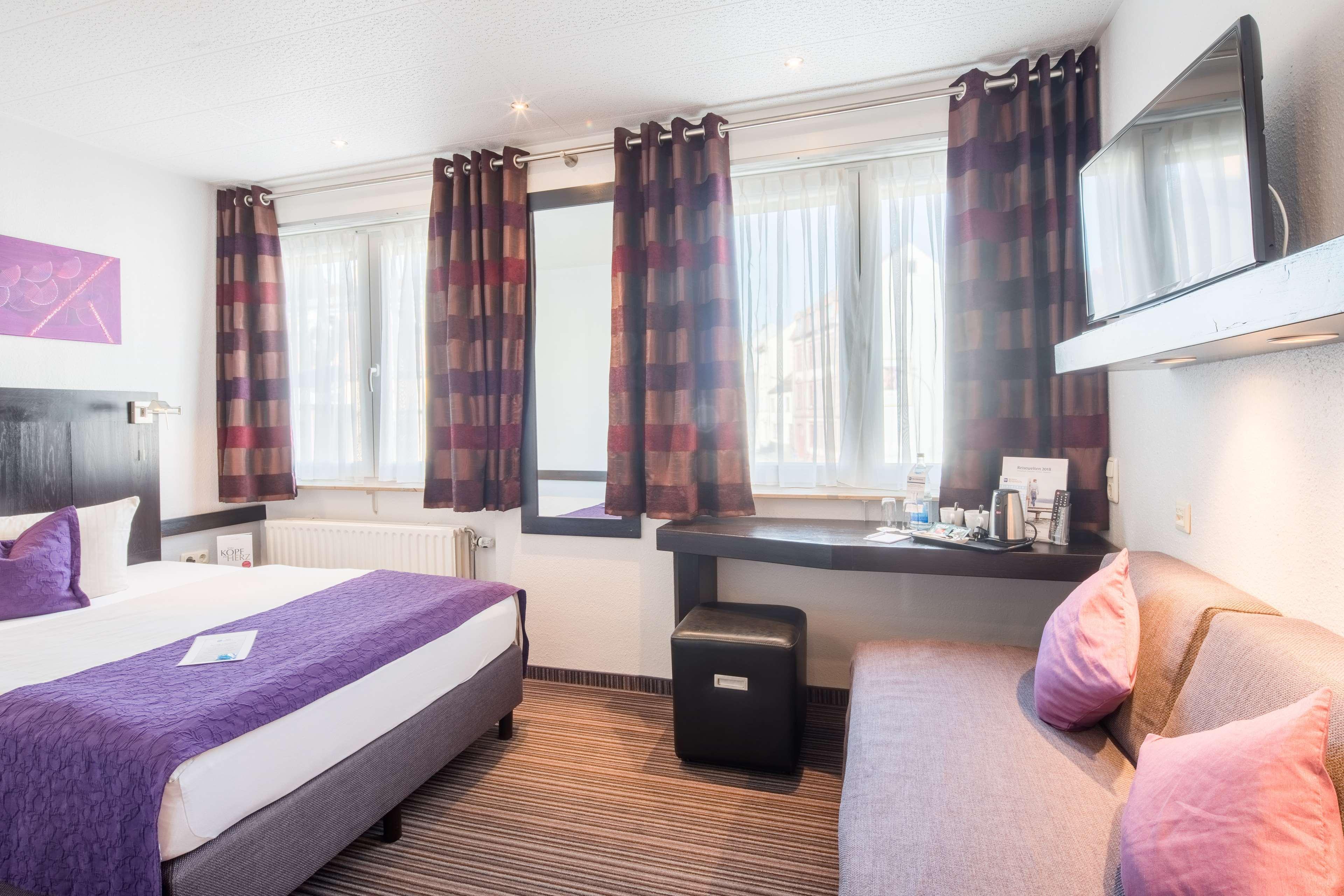 Best Western City Hotel פירמאסנס מראה חיצוני תמונה