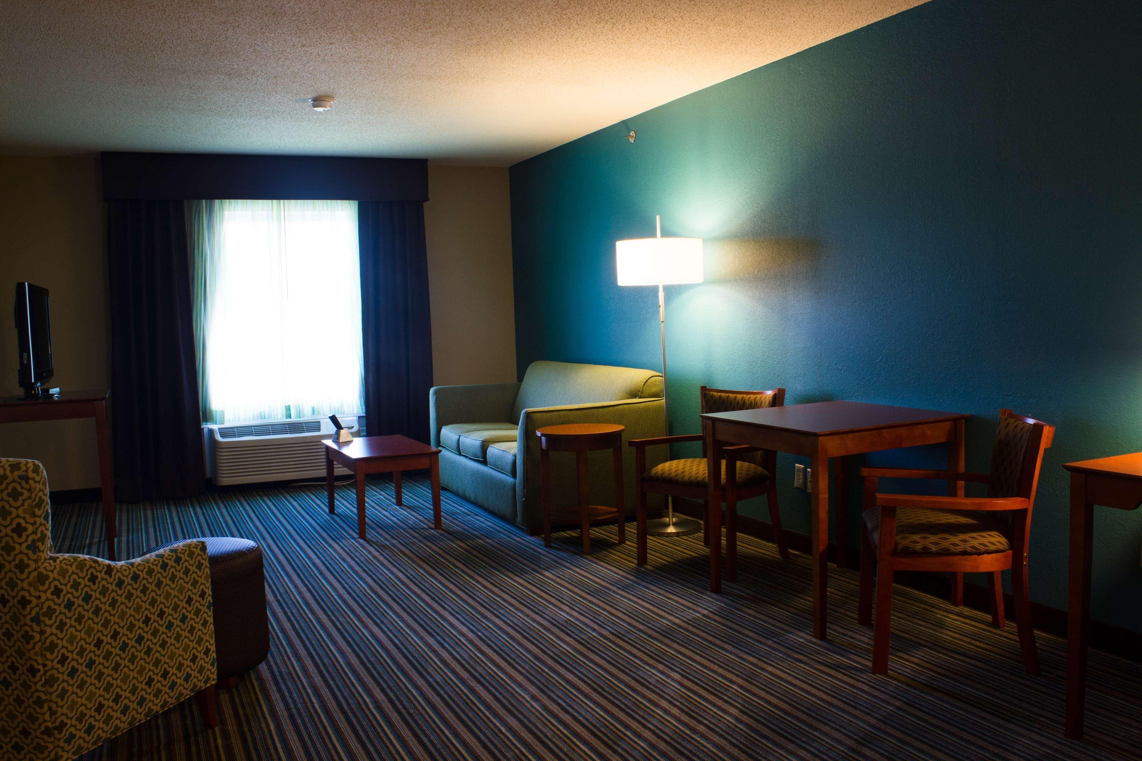 Best Western City Hotel פירמאסנס מראה חיצוני תמונה