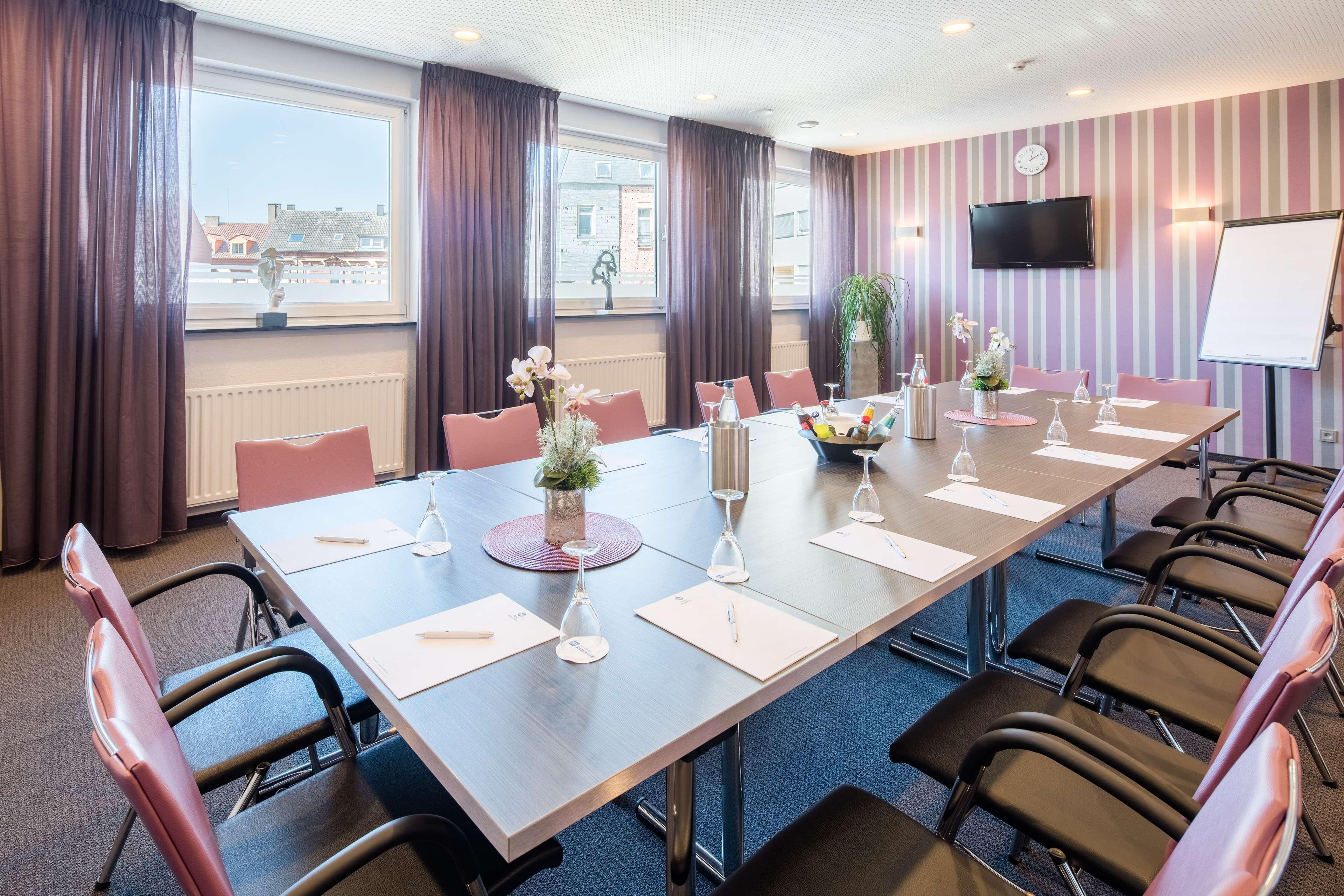 Best Western City Hotel פירמאסנס מראה חיצוני תמונה