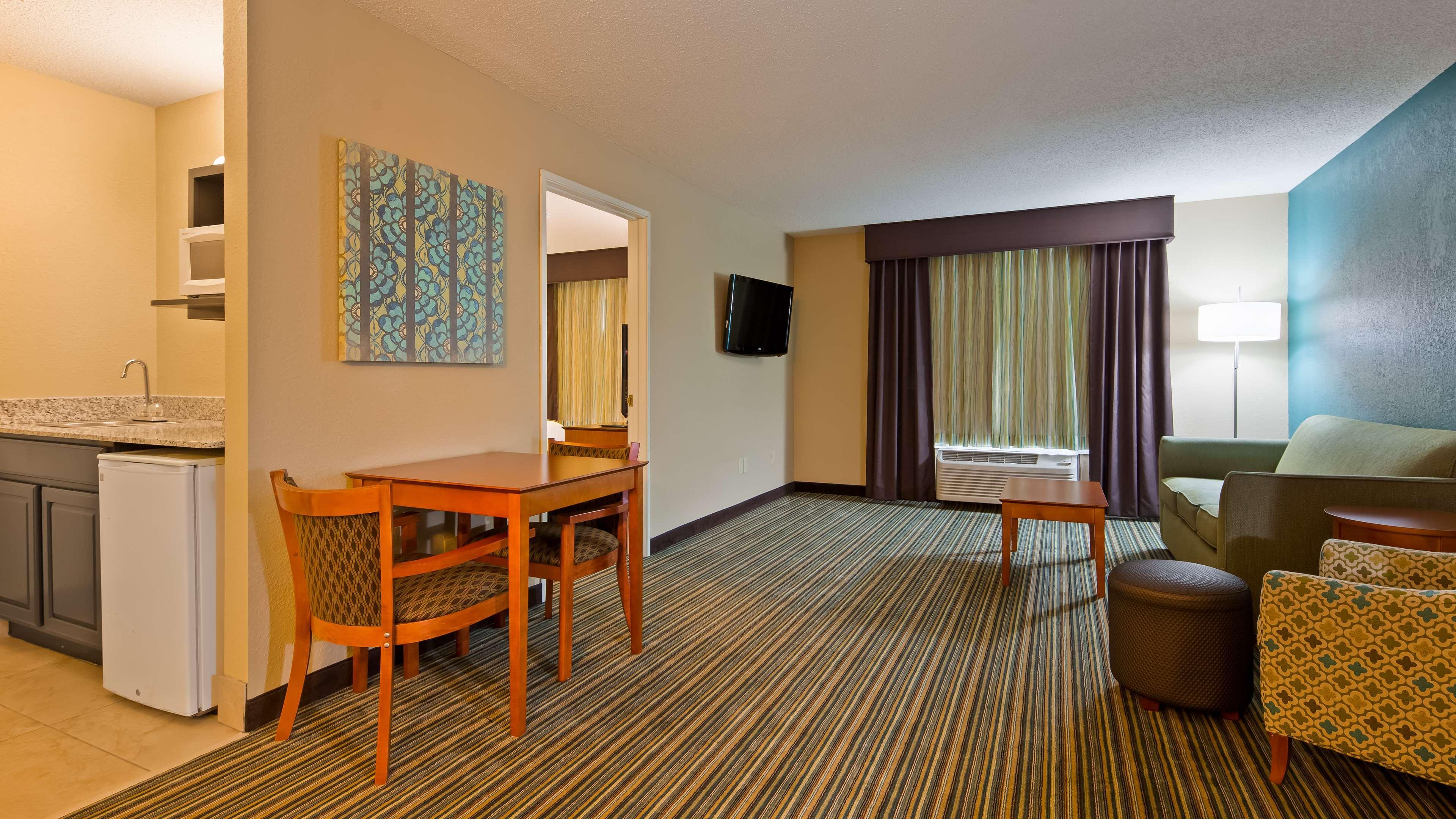 Best Western City Hotel פירמאסנס מראה חיצוני תמונה