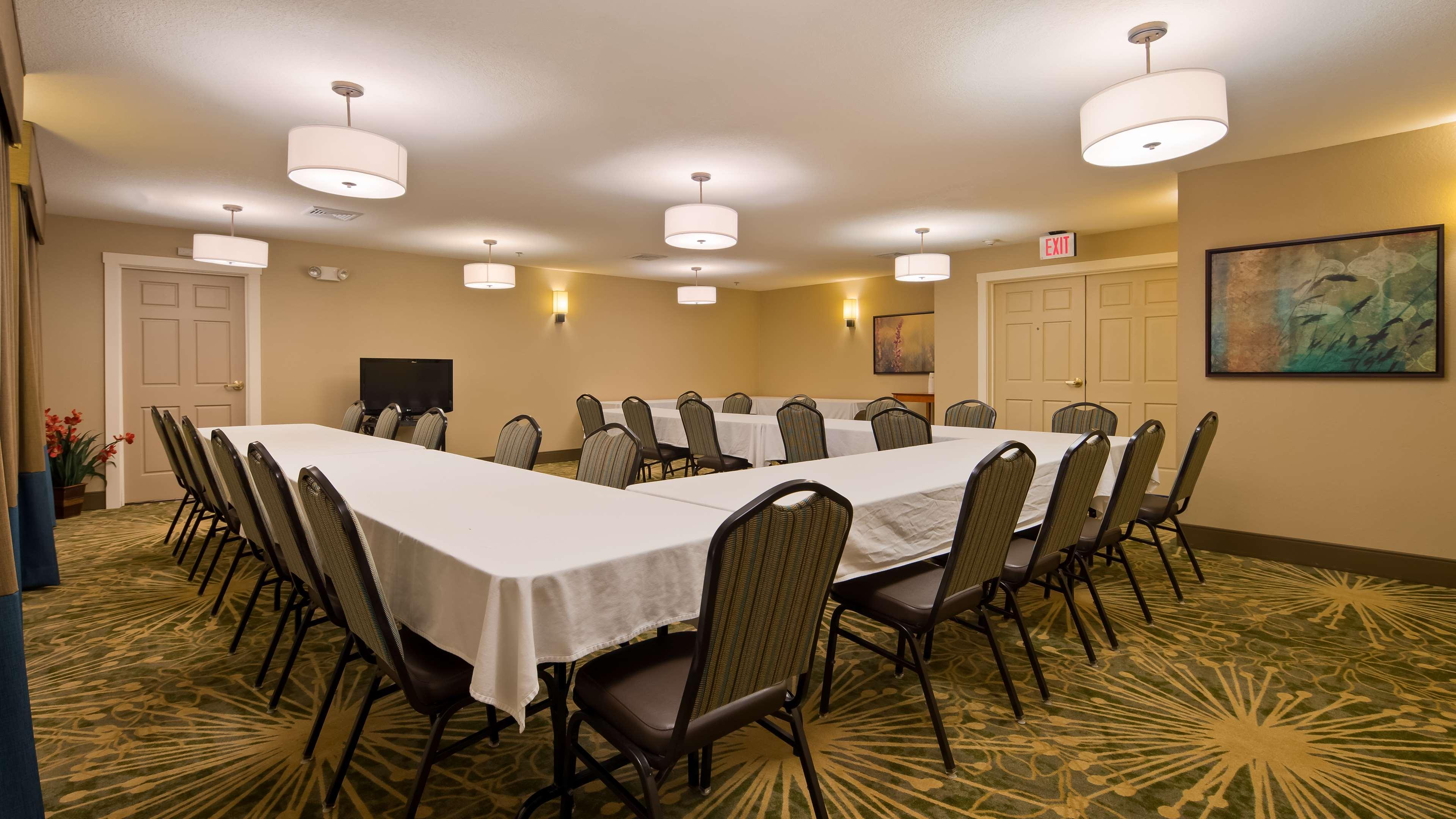 Best Western City Hotel פירמאסנס מראה חיצוני תמונה