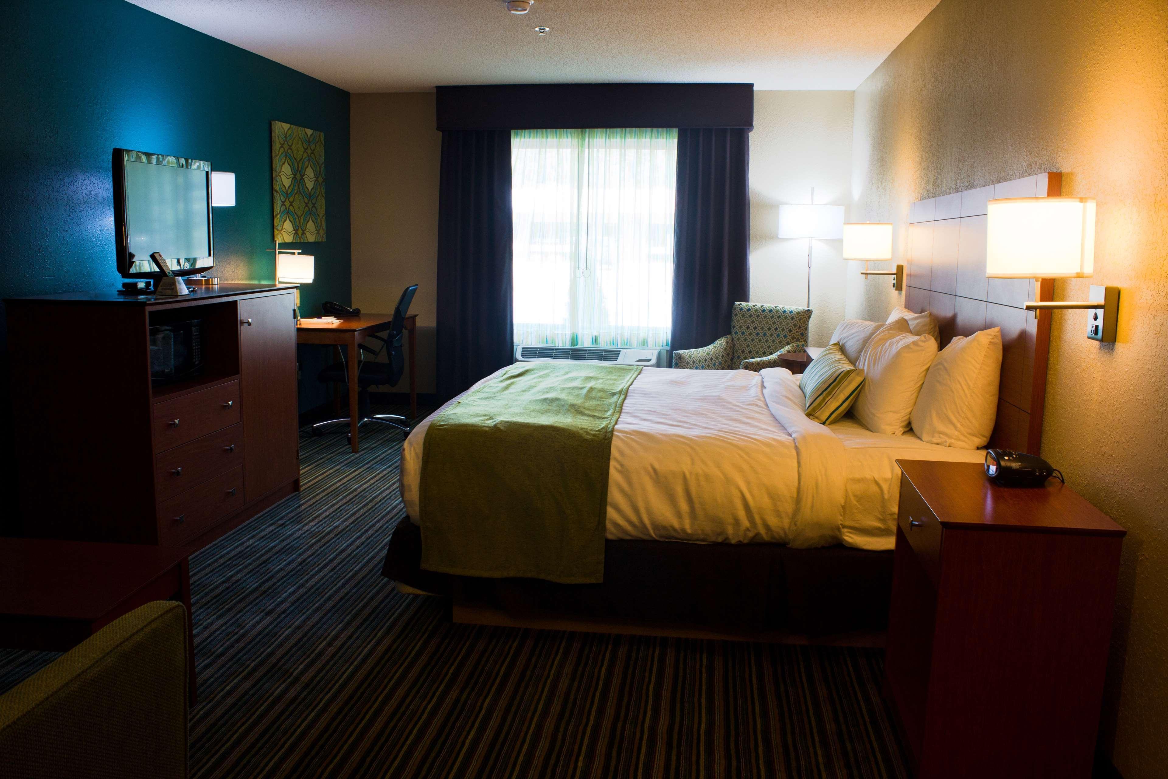 Best Western City Hotel פירמאסנס מראה חיצוני תמונה