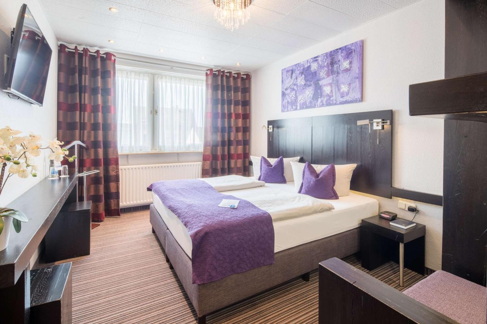 Best Western City Hotel פירמאסנס מראה חיצוני תמונה