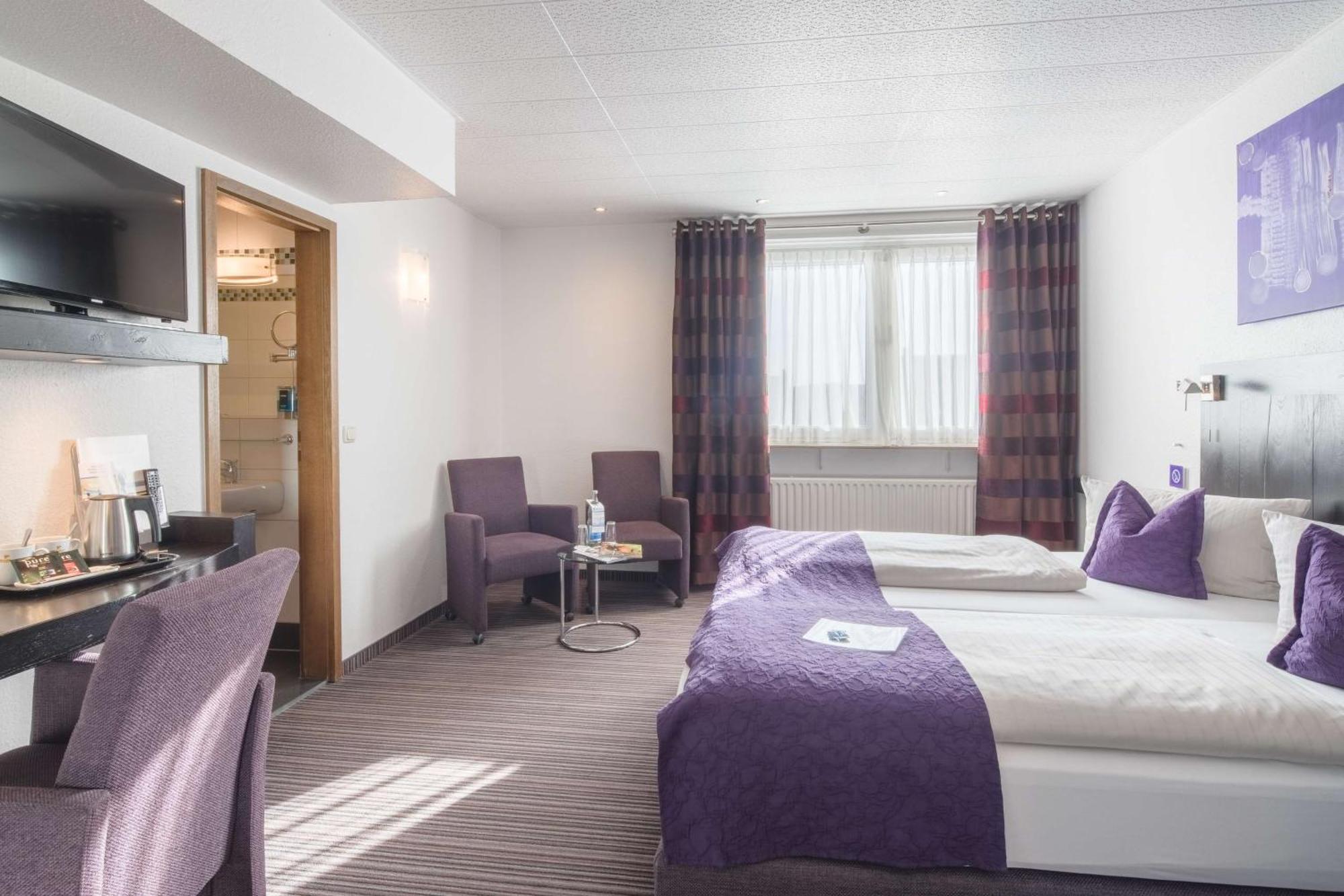 Best Western City Hotel פירמאסנס מראה חיצוני תמונה