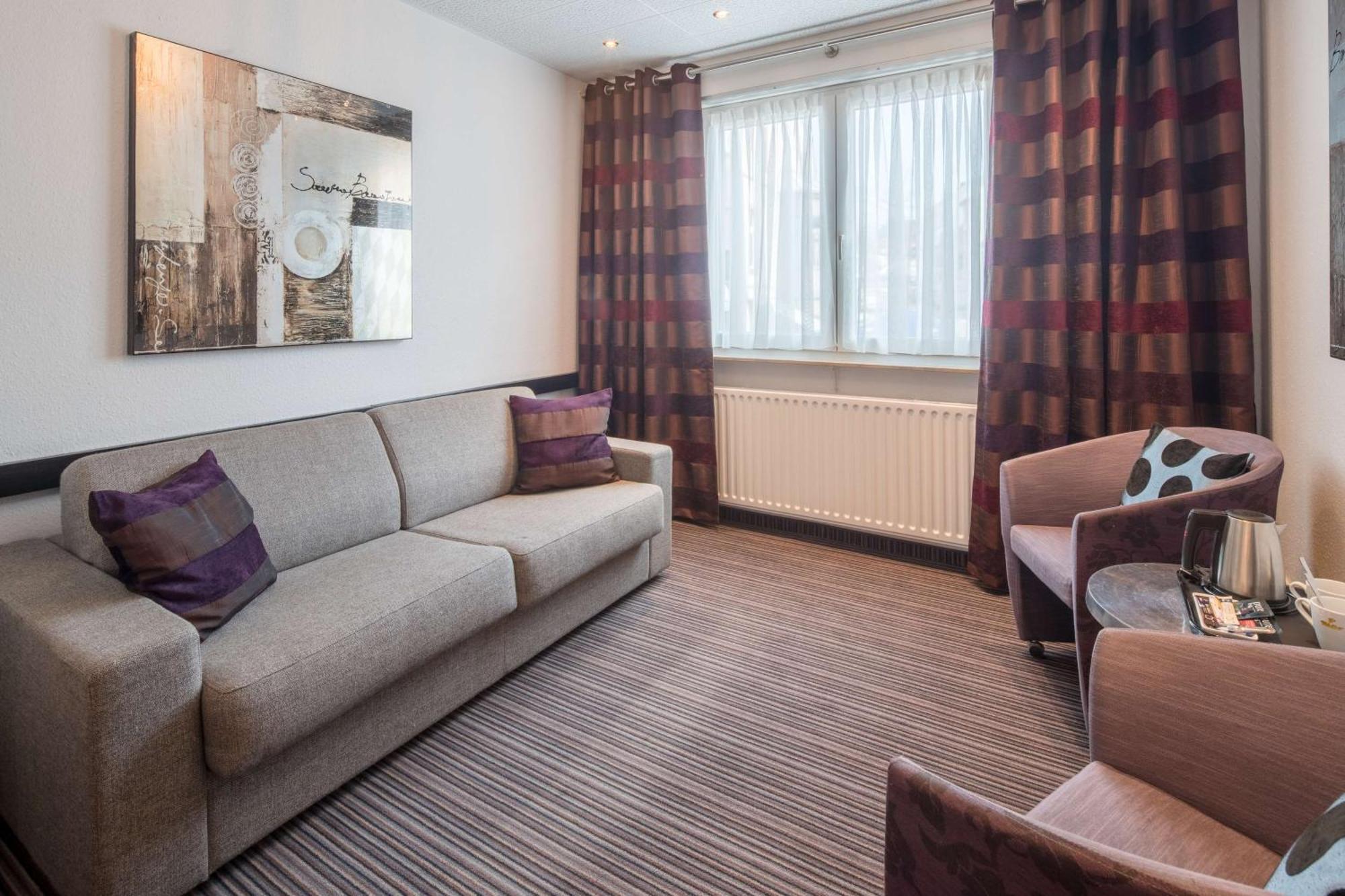 Best Western City Hotel פירמאסנס מראה חיצוני תמונה
